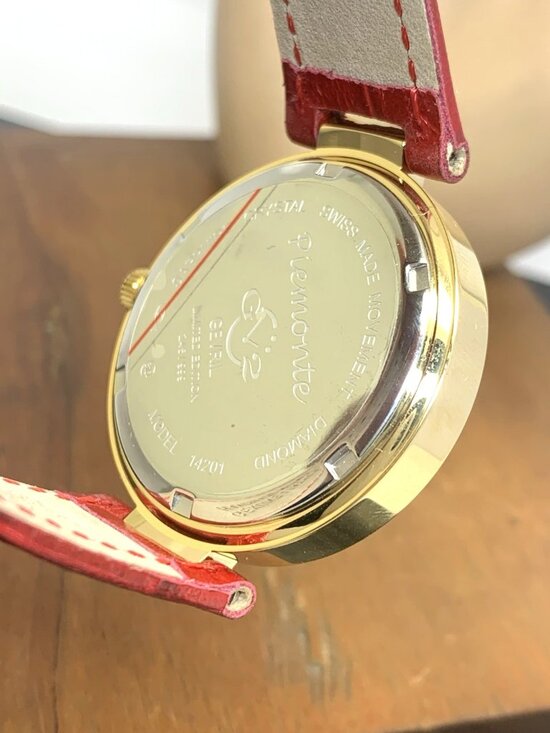 GV2 by Gevril Women\'s Watch 14201-2 Swiss Quartz Gold Red Leather Strap 36mm main image 12